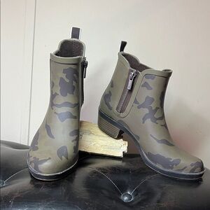 LUCKY BRAND Camouflage Rain Boots